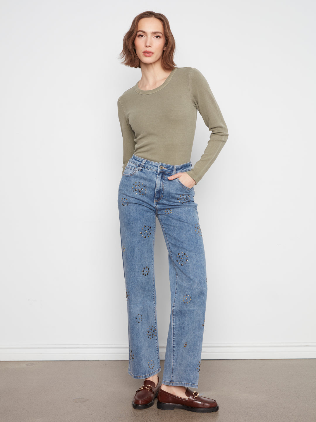 Wide Leg Jeans With Studs Pattern at Front