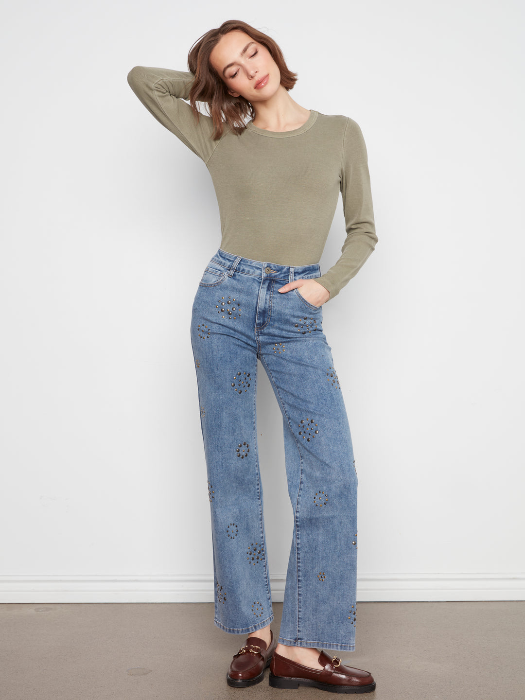 Wide Leg Jeans With Studs Pattern at Front