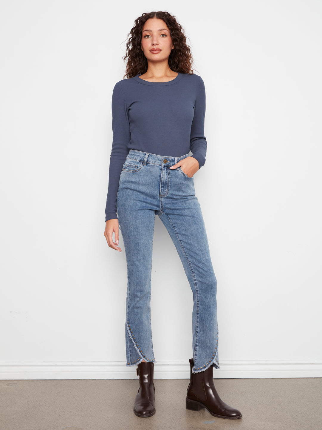 Slim Leg Front Tulip Pants With Studs