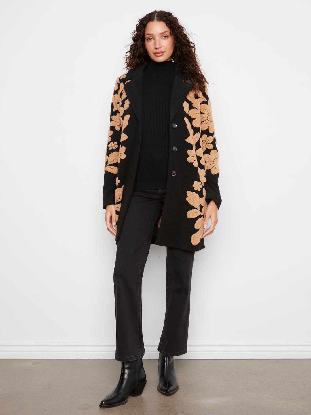 Coat with Open Collar - 3 Buttons