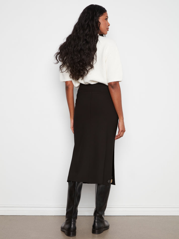 Gusty Crepe Skirt With Front PAtch Pocket